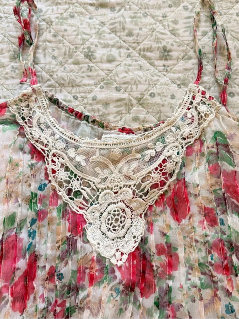 Y2K floral lace boho cami top with adjustable straps - Picture 2 of 6